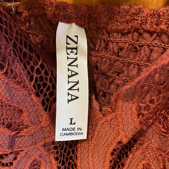 Beautiful top! - Picture 3 of 4